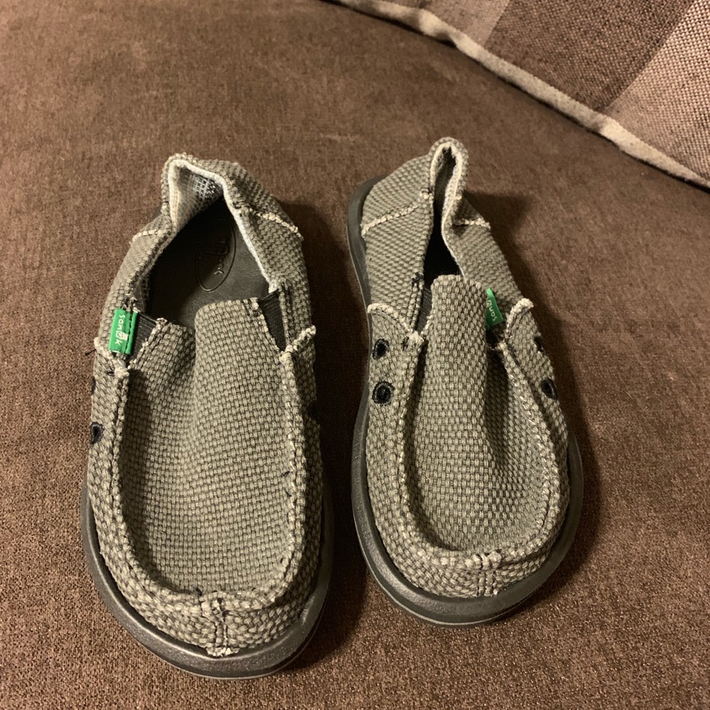 New without tags Sanuk slipons